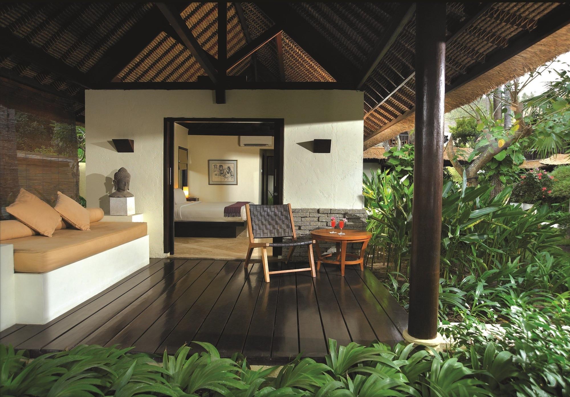 Qunci Villas Resort Mangsit Exterior photo